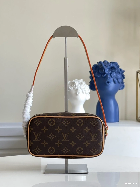 WIS LOUIS VUITTON CITE 1004